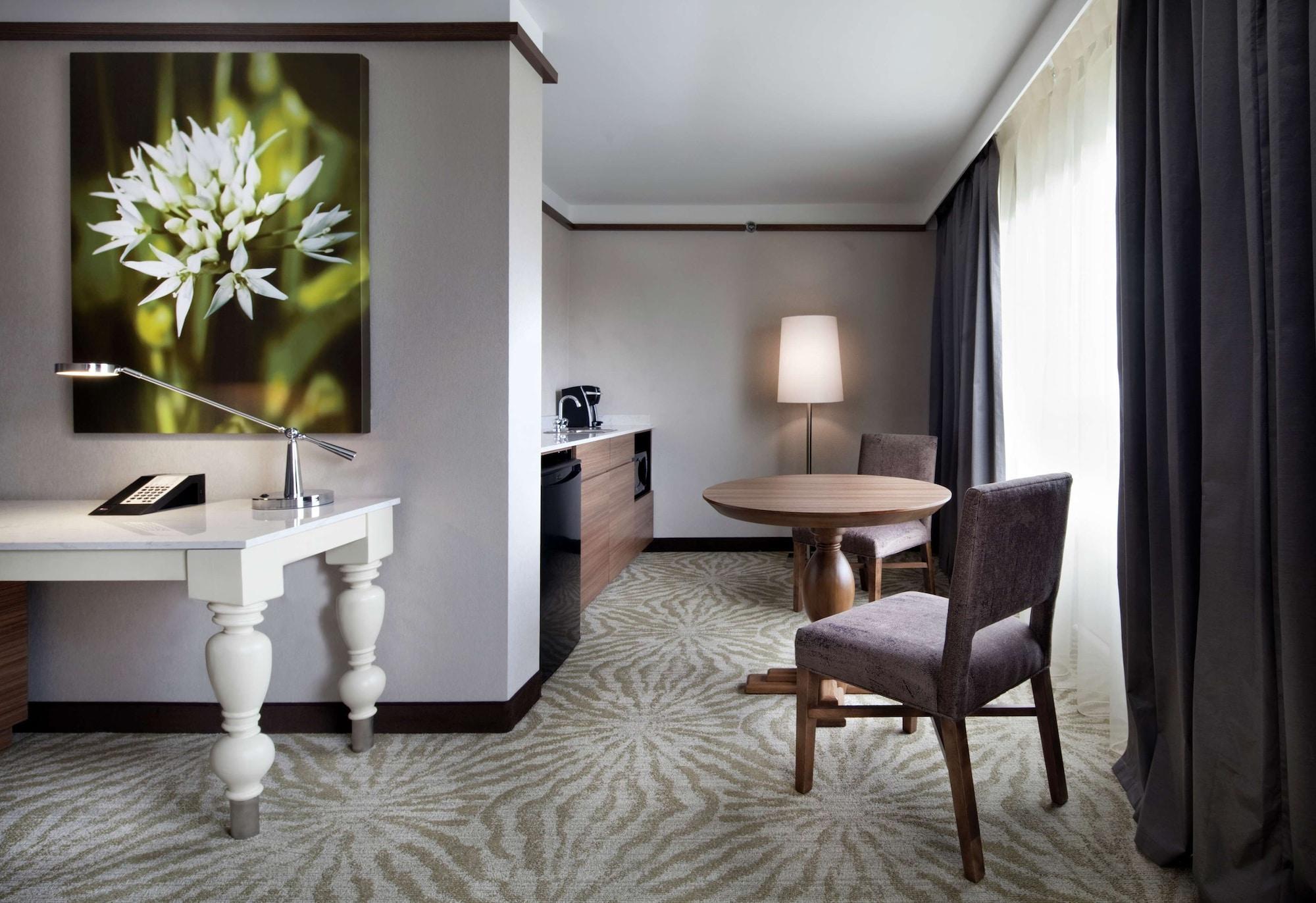 Hilton Garden Inn Montreal Airport Dorval Εξωτερικό φωτογραφία