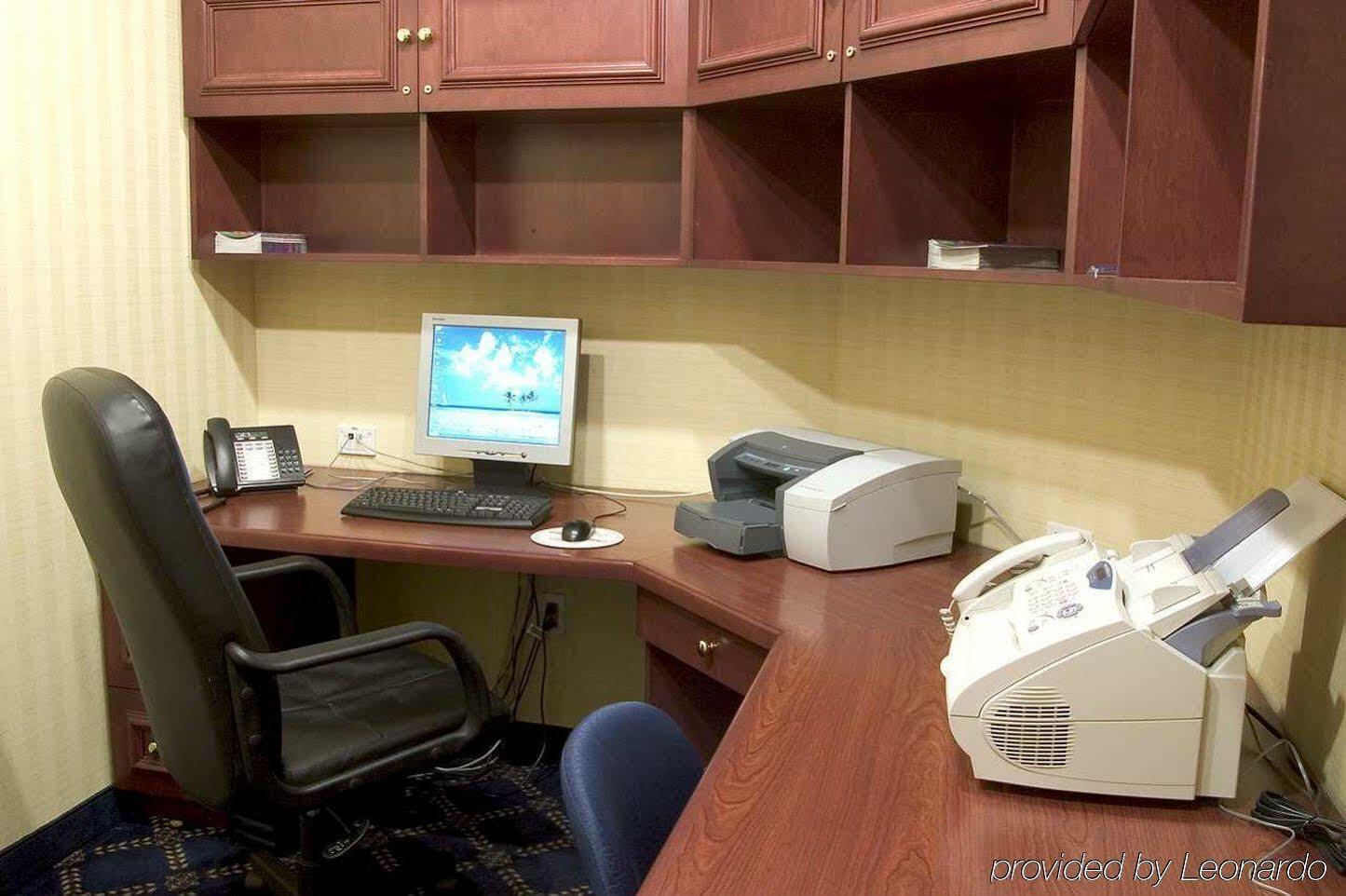 Hilton Garden Inn Montreal Airport Dorval Εξωτερικό φωτογραφία