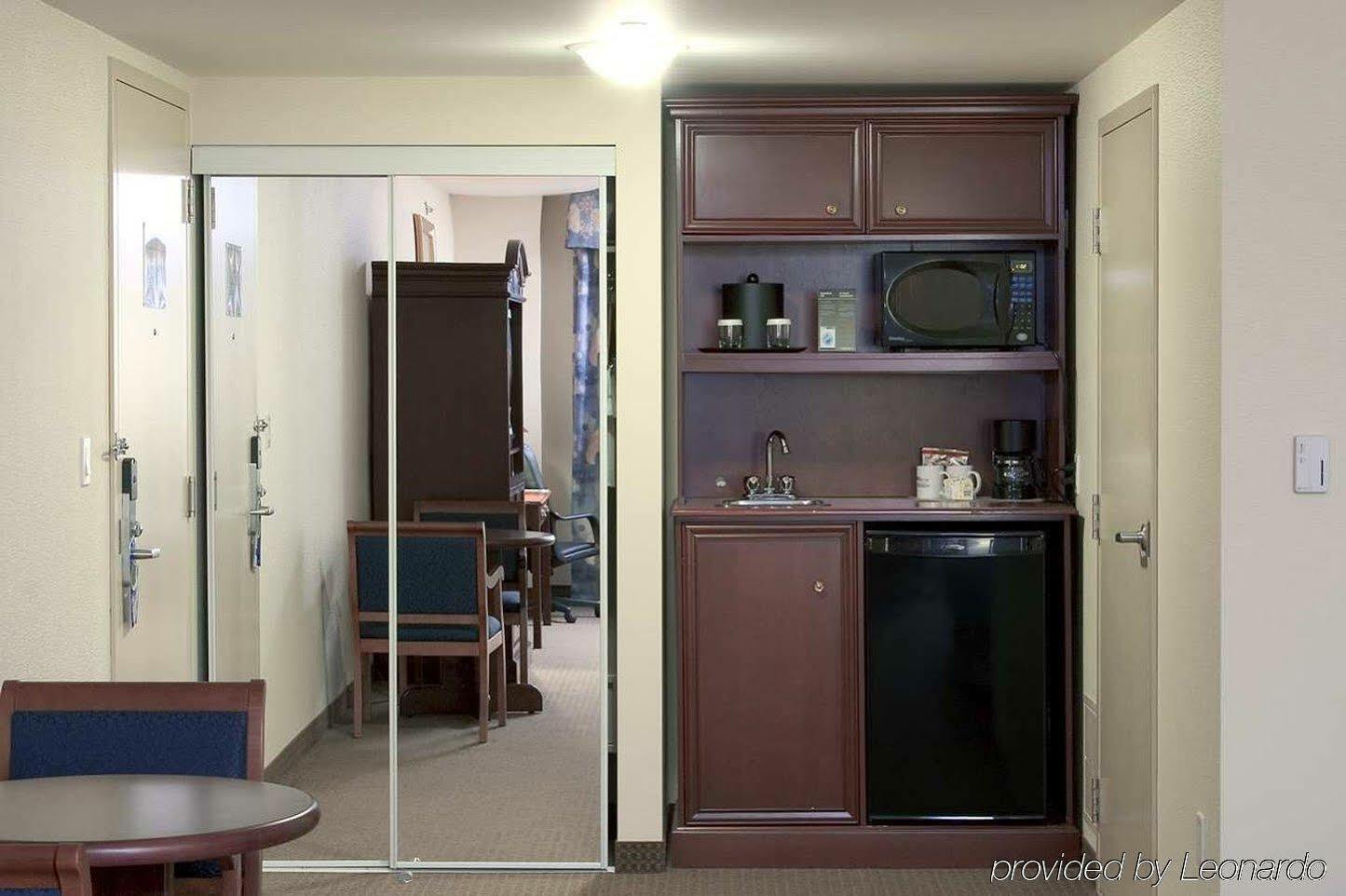 Hilton Garden Inn Montreal Airport Dorval Εξωτερικό φωτογραφία